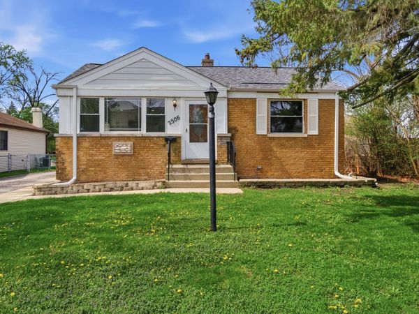 2506 Rusty Drive, Des Plaines, IL 60018