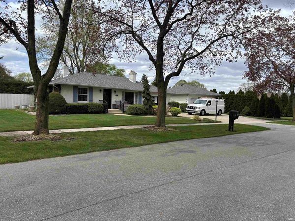 123 Superior Boulevard, Elkhart, IN 46516