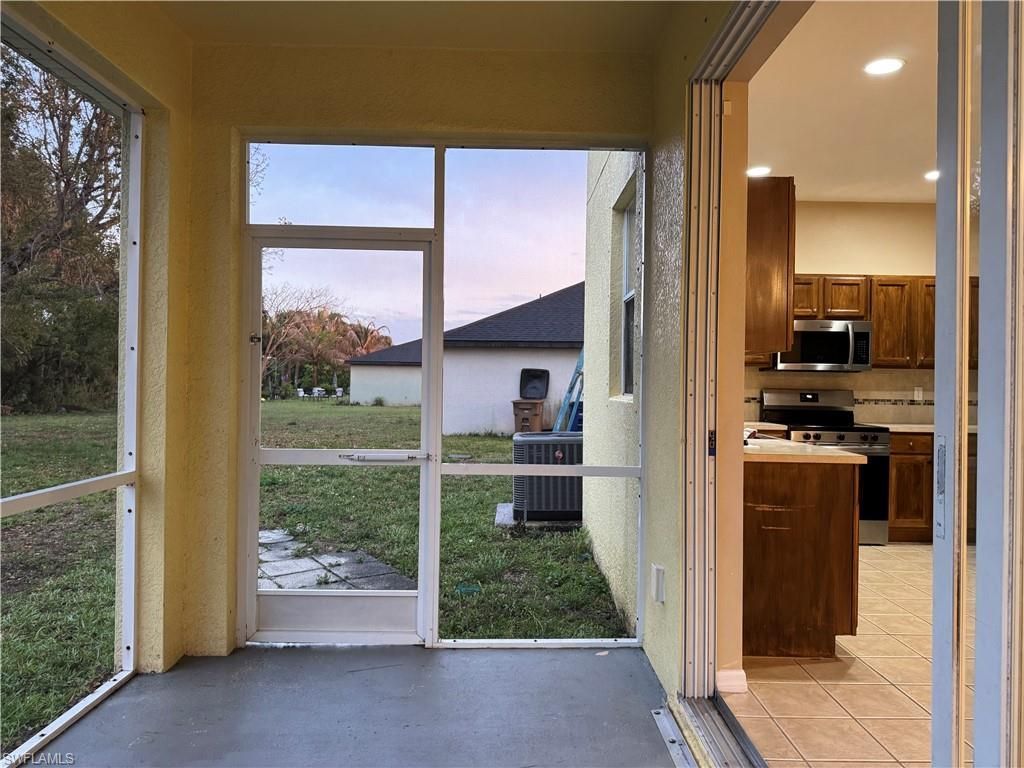 117 Shadow Lakes Dr , Lehigh Acres, FL 33974 Photo