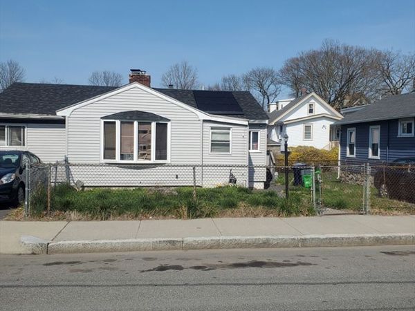 27 Halborn St, Boston, MA 02126