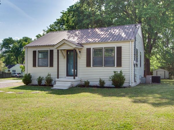 1808 Parkway Ave , Columbia, TN 38401