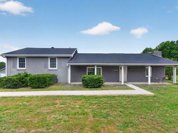 1765 Hayshed Rd, Charlotte, TN 37036