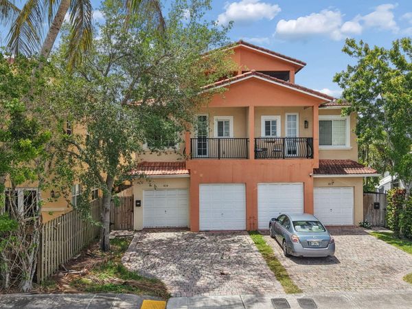 819 SW 7th Avenue, Fort Lauderdale, FL 33315