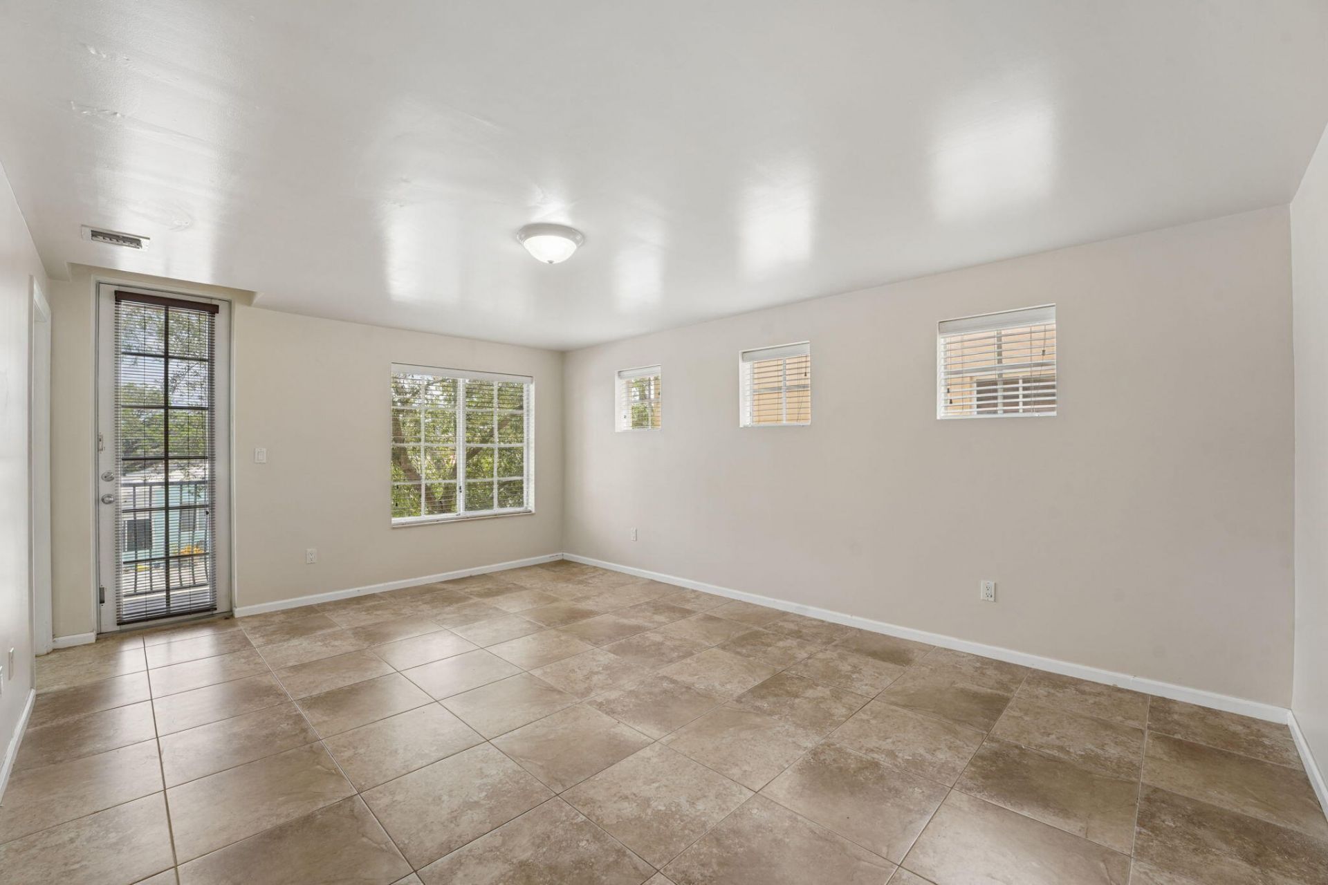 819 SW 7th Avenue, Fort Lauderdale, FL 33315 Photo