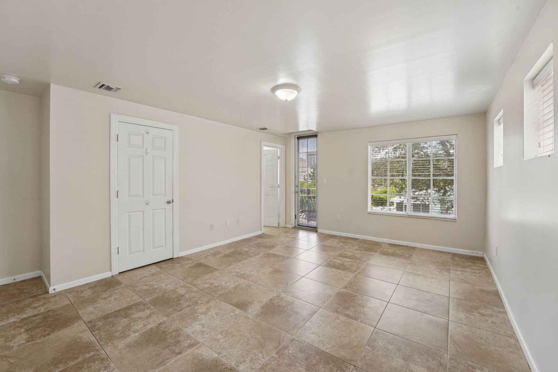 819 SW 7th Avenue, Fort Lauderdale, FL 33315 Photo