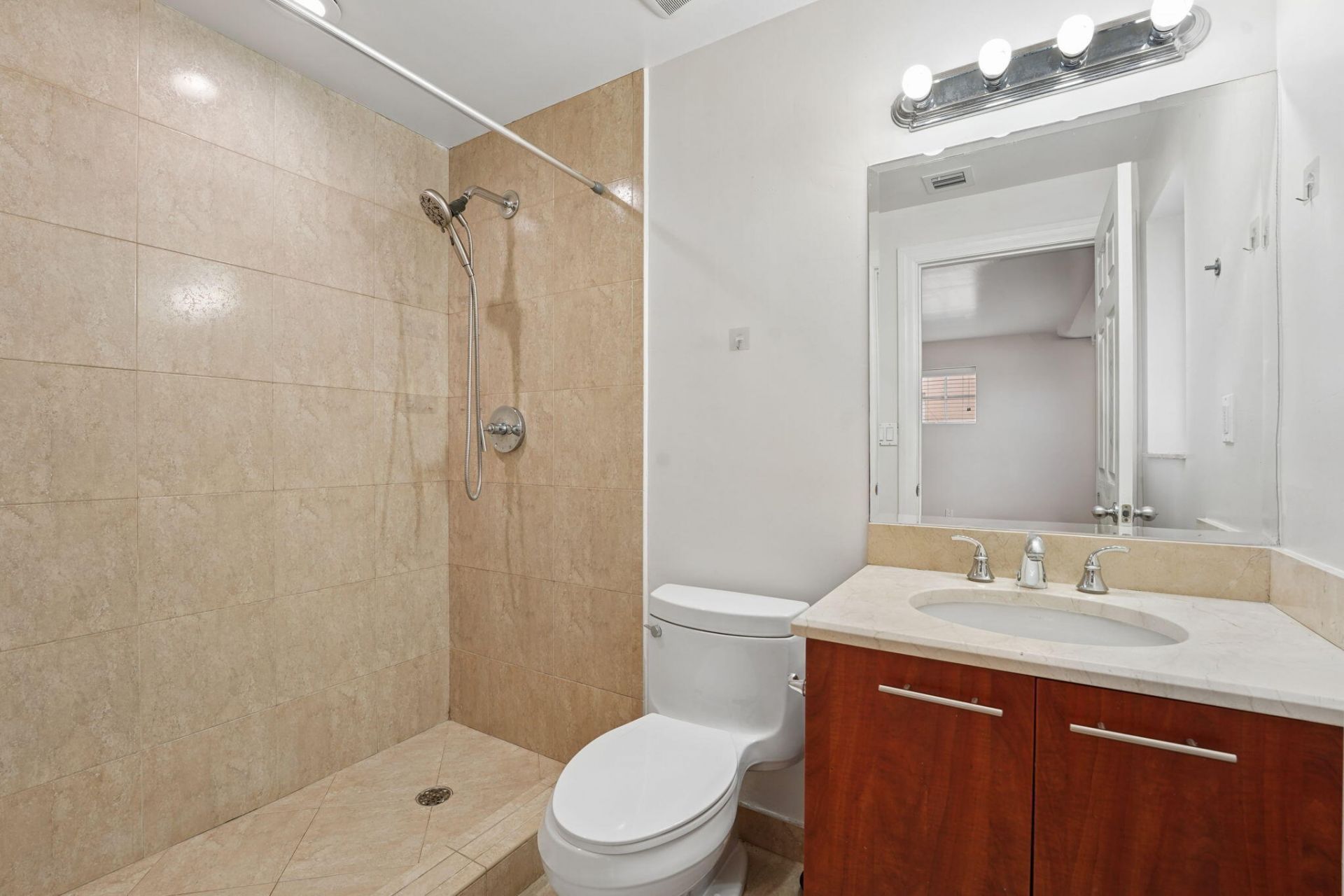 819 SW 7th Avenue, Fort Lauderdale, FL 33315 Photo