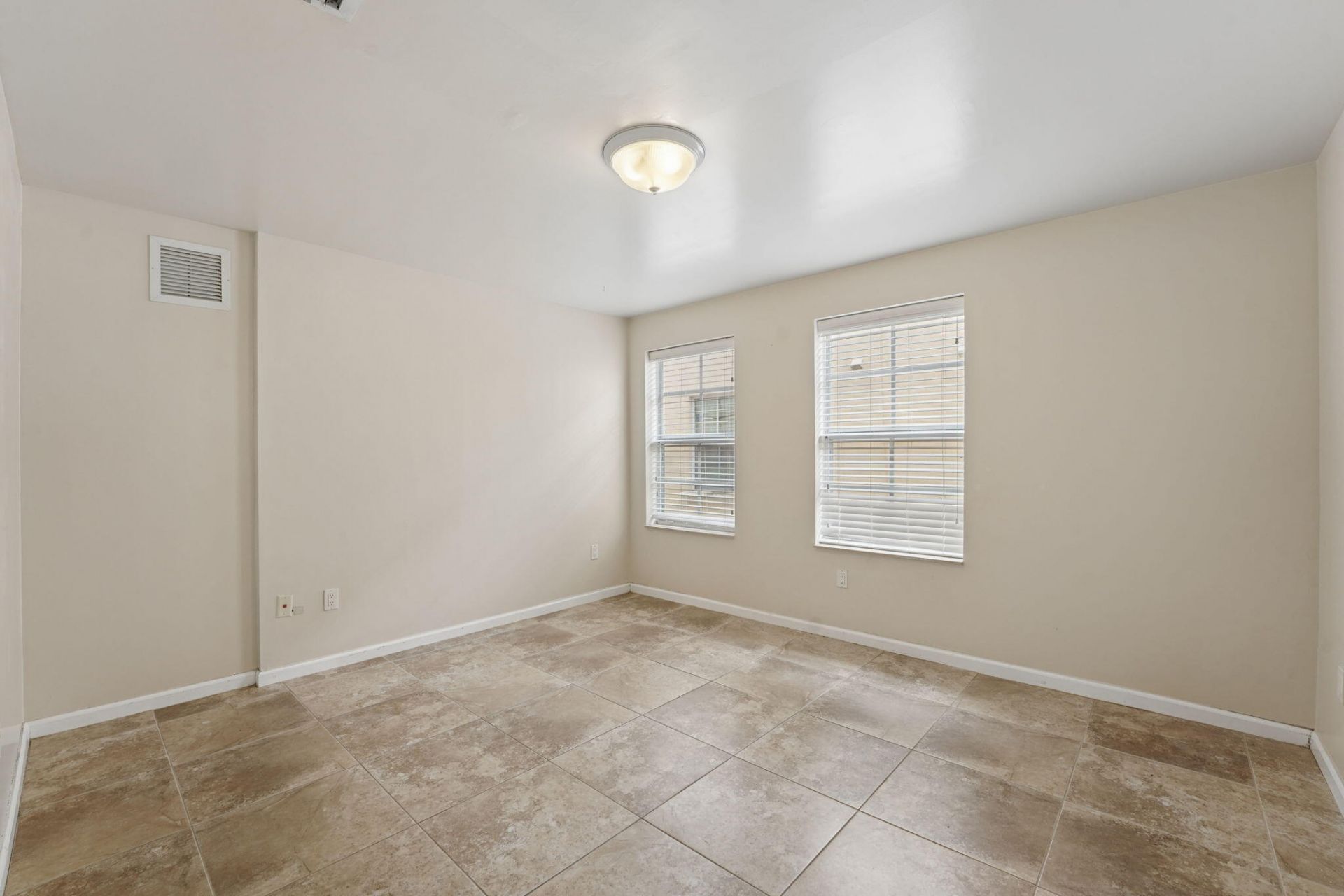 819 SW 7th Avenue, Fort Lauderdale, FL 33315 Photo