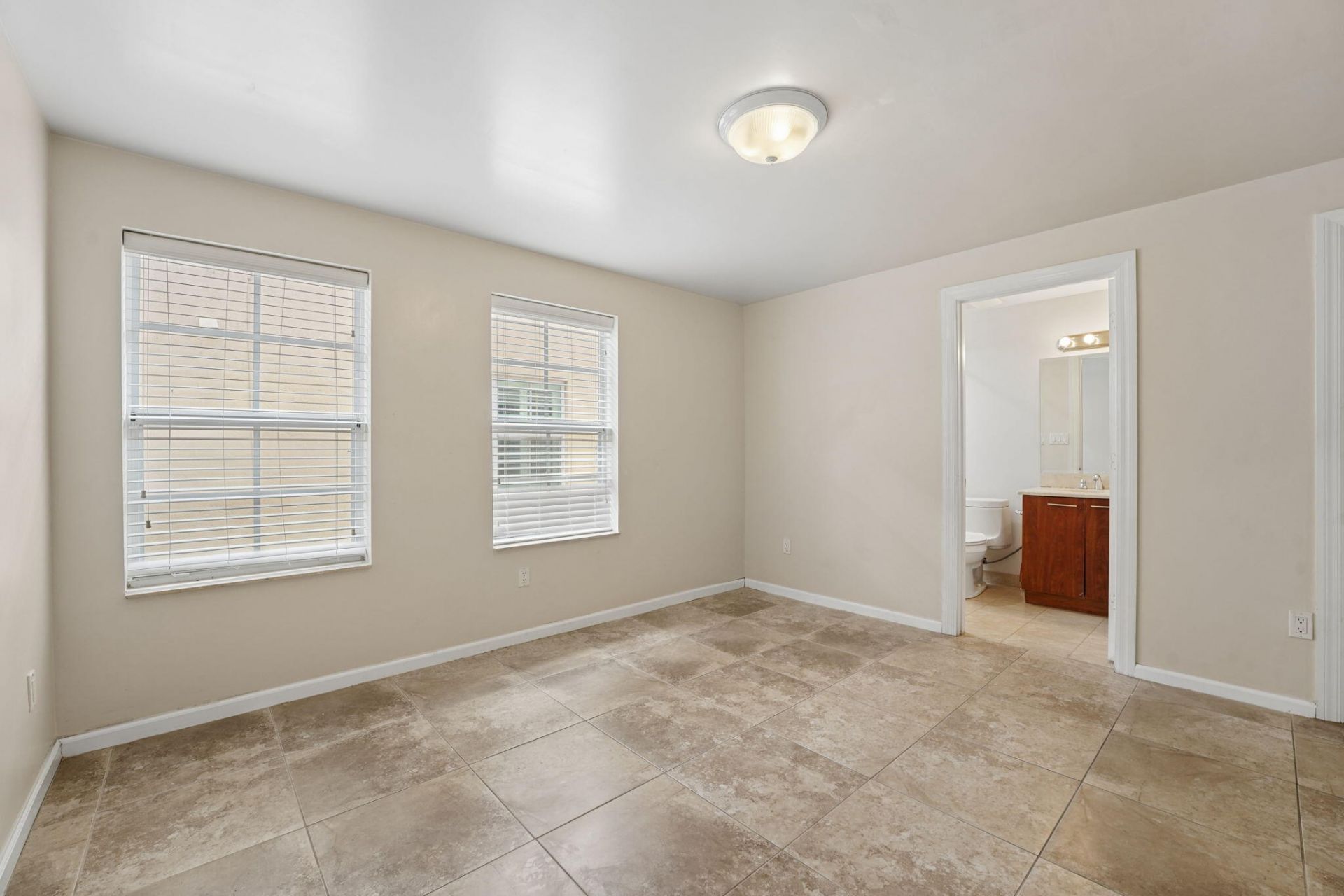 819 SW 7th Avenue, Fort Lauderdale, FL 33315 Photo