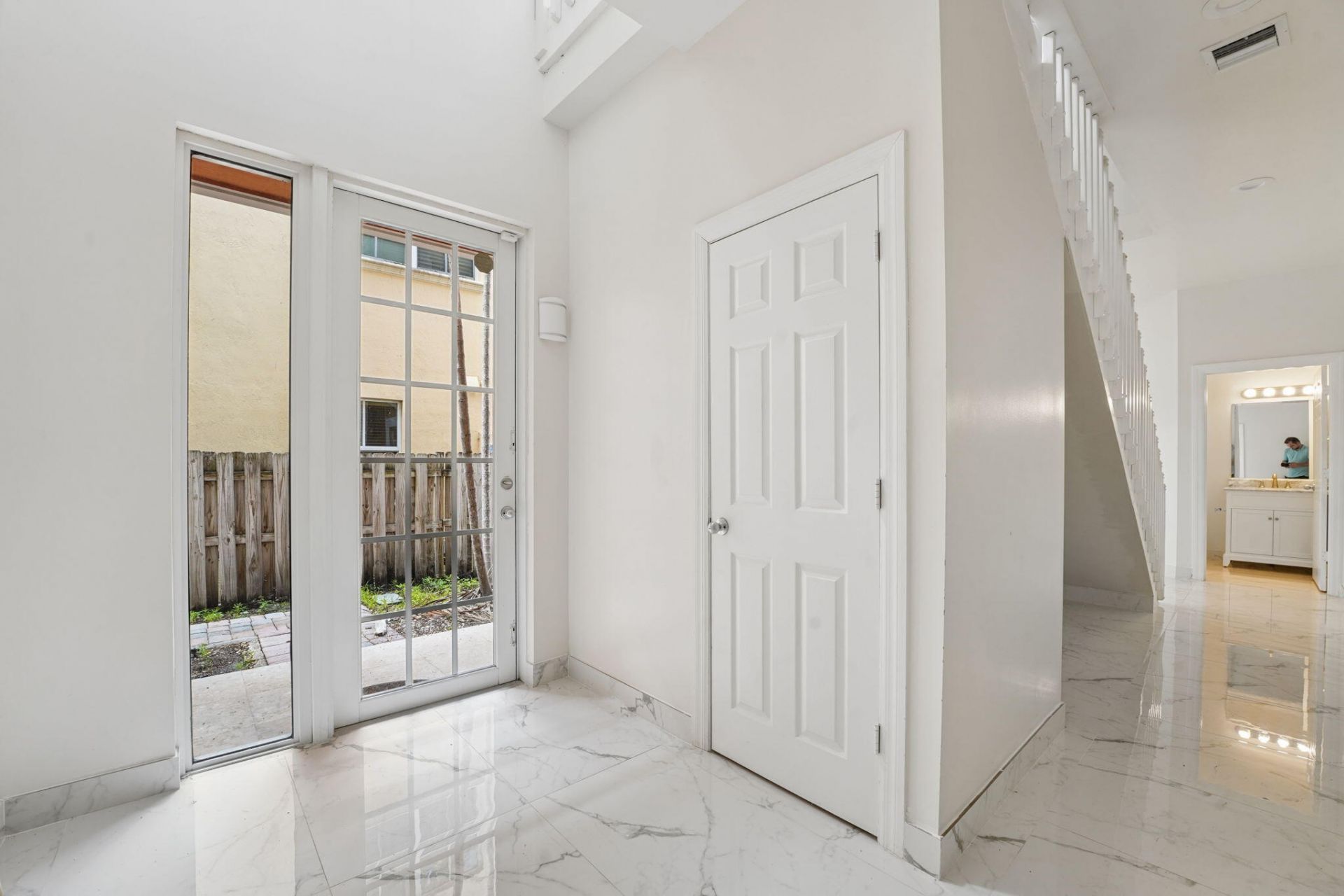 819 SW 7th Avenue, Fort Lauderdale, FL 33315 Photo