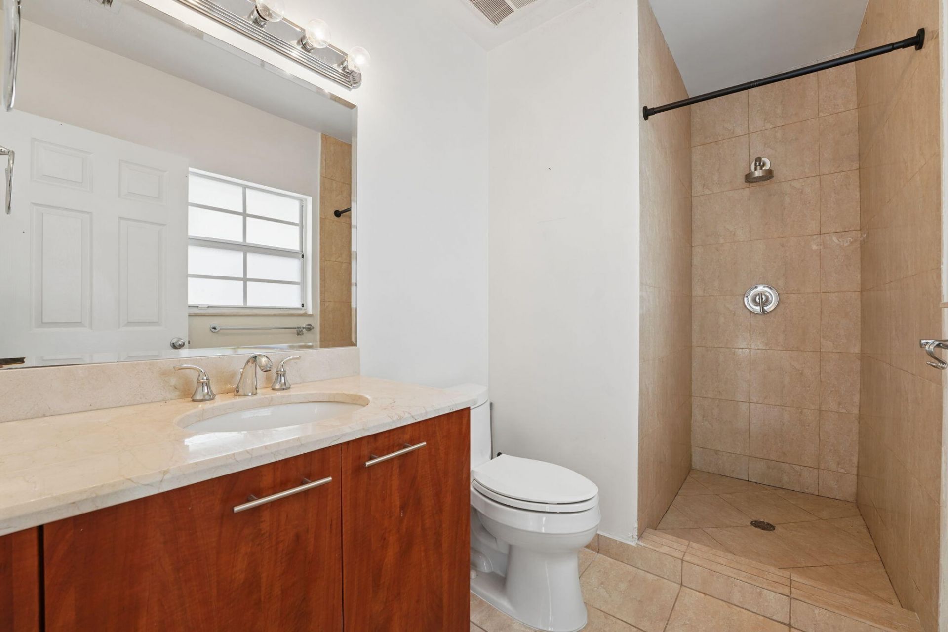 819 SW 7th Avenue, Fort Lauderdale, FL 33315 Photo