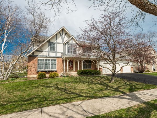 1404 Halifax Drive, Mundelein, IL 60060