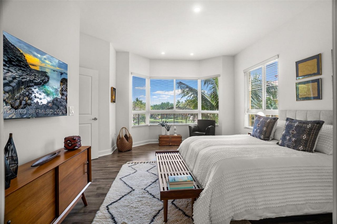 16102 Emerald Estates Dr , Unit 210, Weston, FL 33331 Photo