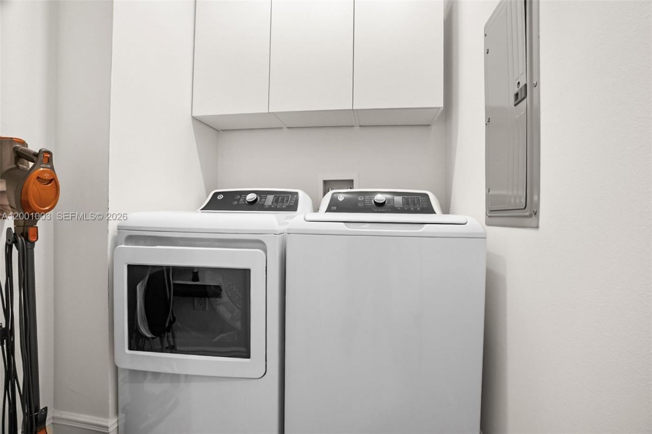 16102 Emerald Estates Dr , Unit 210, Weston, FL 33331 Photo