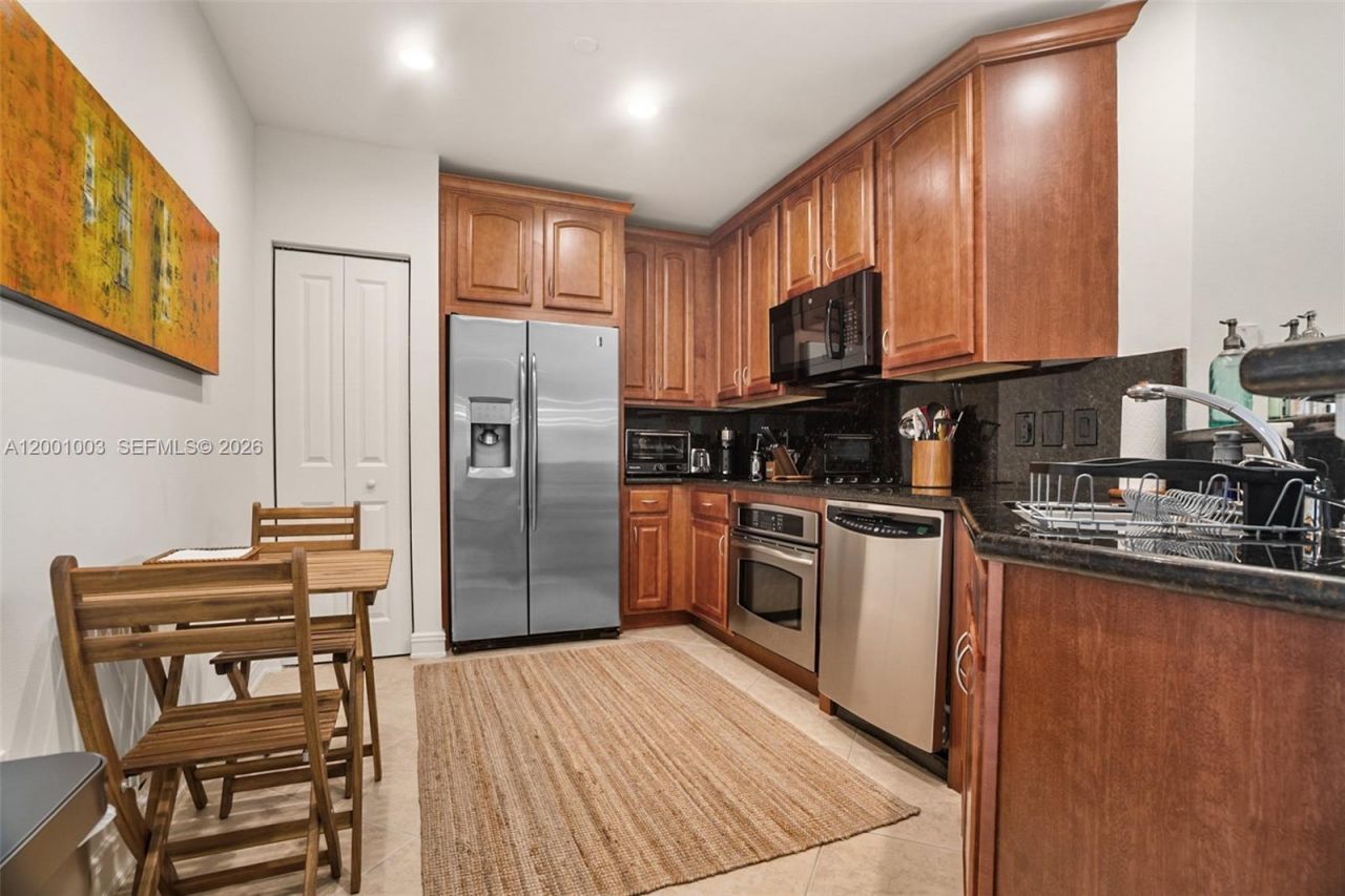 16102 Emerald Estates Dr , Unit 210, Weston, FL 33331 Photo