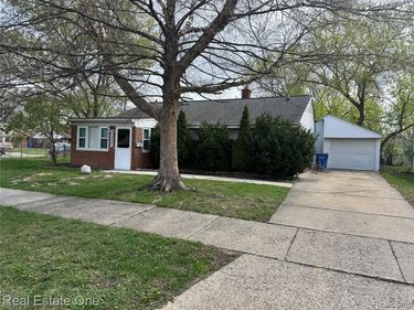 24344 Rosemarie Avenue , Warren, MI 48089
