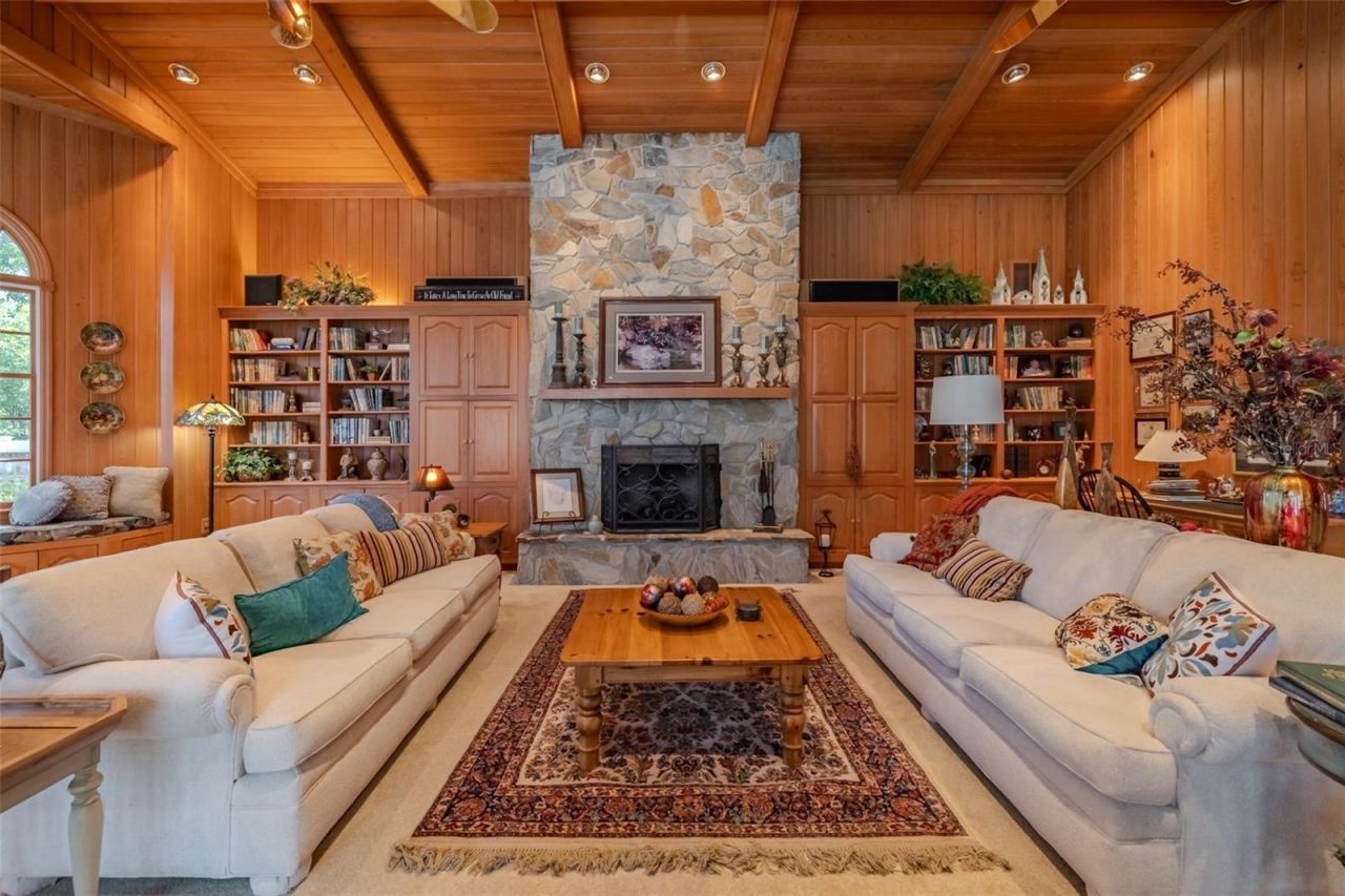 805 E Sylvan Drive, Brandon, FL 33510 Photo