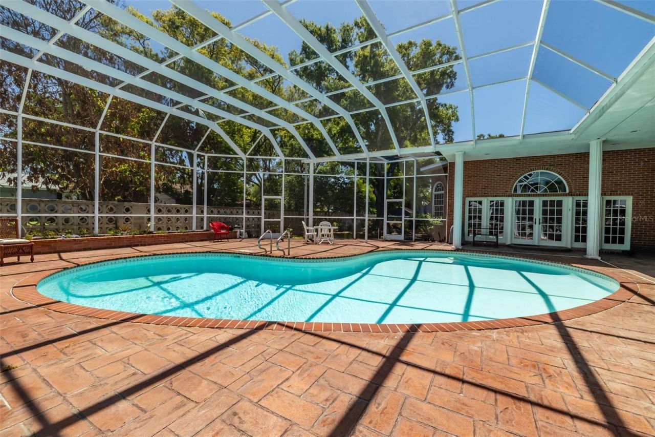 805 E Sylvan Drive, Brandon, FL 33510 Photo