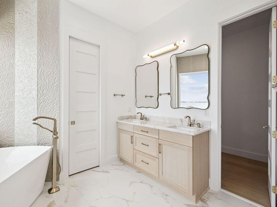 Property Image 103