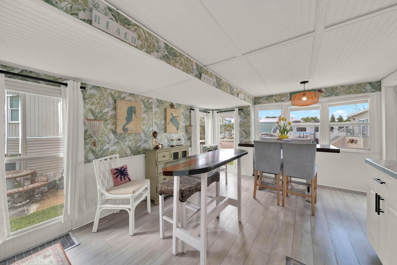 833 Nettles Boulevard, Jensen Beach, FL 34957 Photo