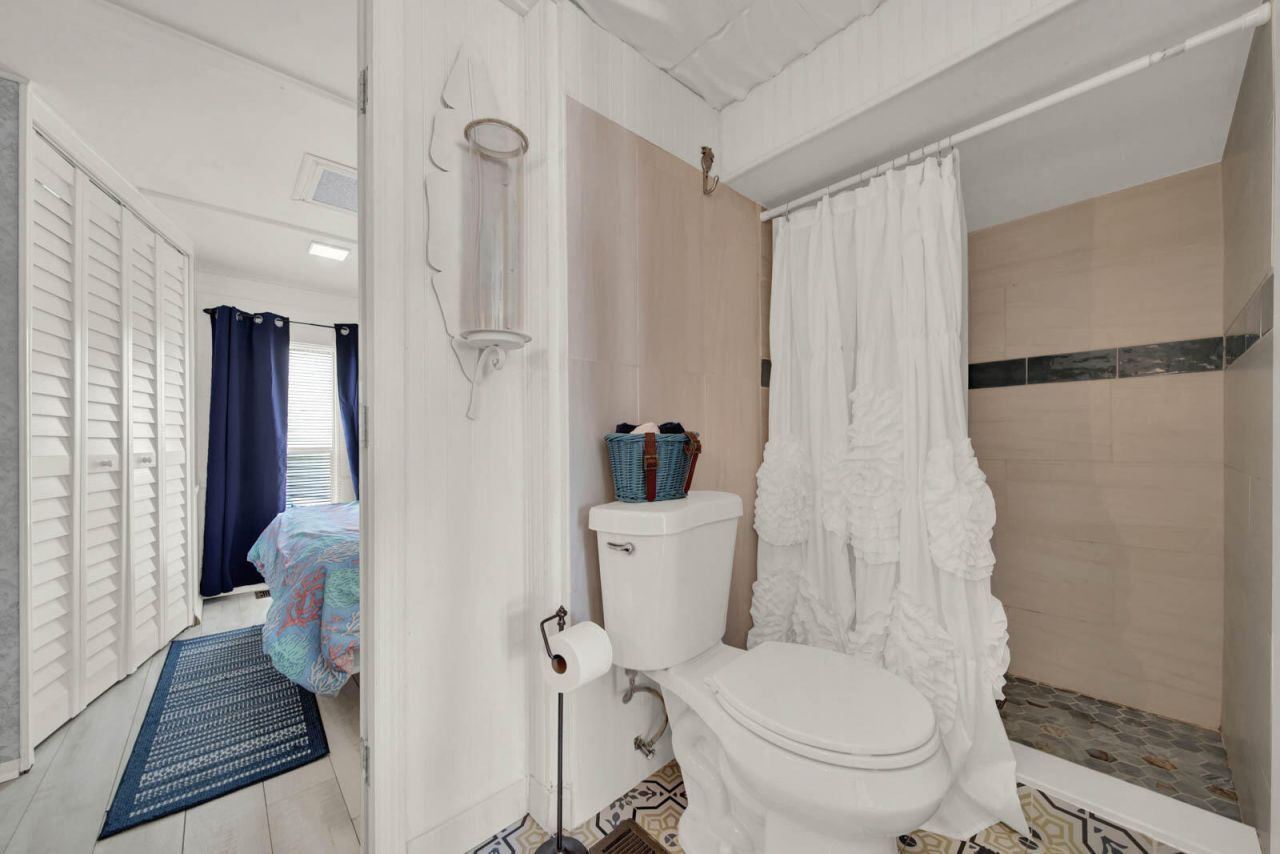 833 Nettles Boulevard, Jensen Beach, FL 34957 Photo