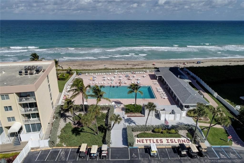 833 Nettles Boulevard, Jensen Beach, FL 34957 Photo