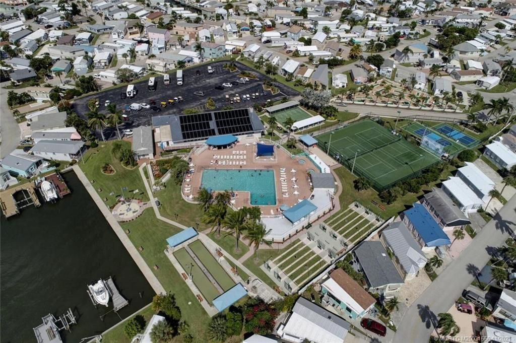 833 Nettles Boulevard, Jensen Beach, FL 34957 Photo