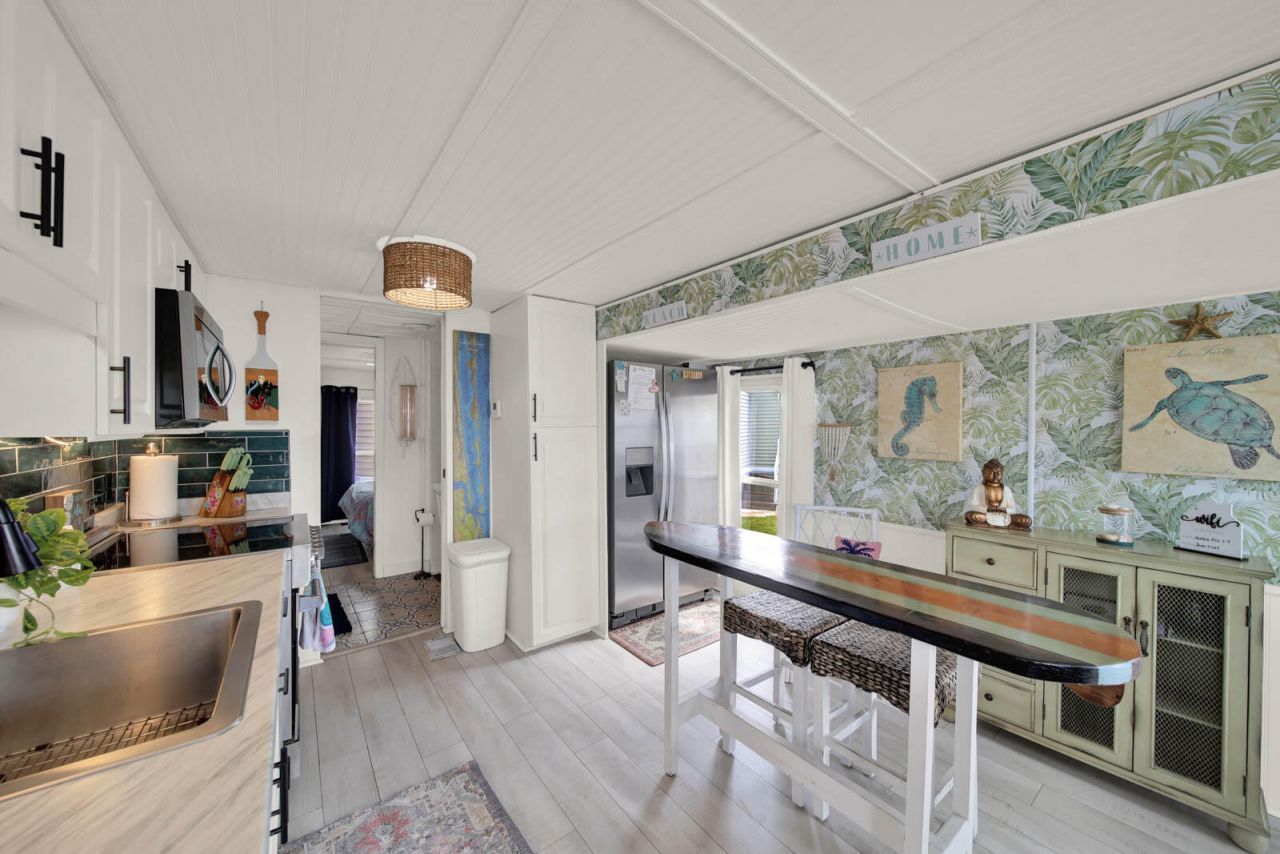 833 Nettles Boulevard, Jensen Beach, FL 34957 Photo