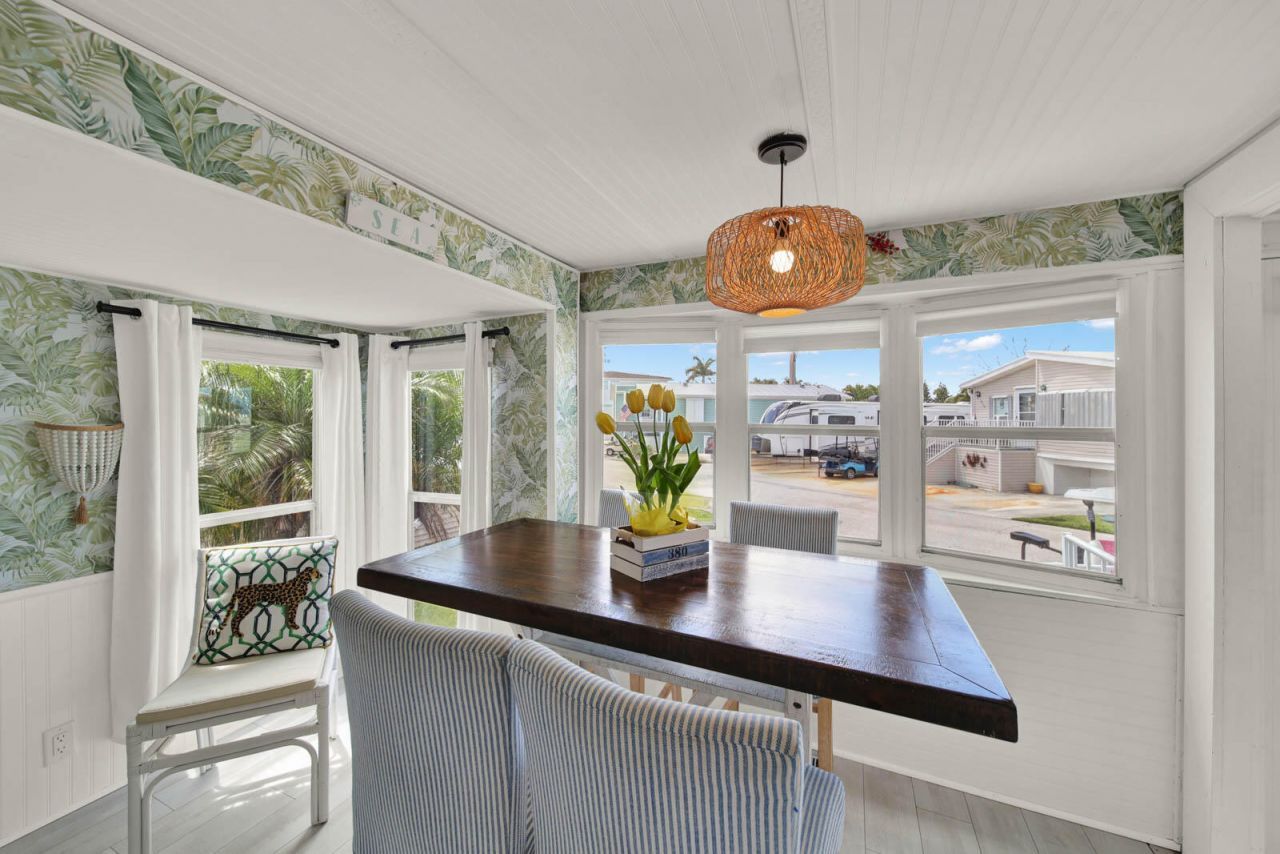 833 Nettles Boulevard, Jensen Beach, FL 34957 Photo