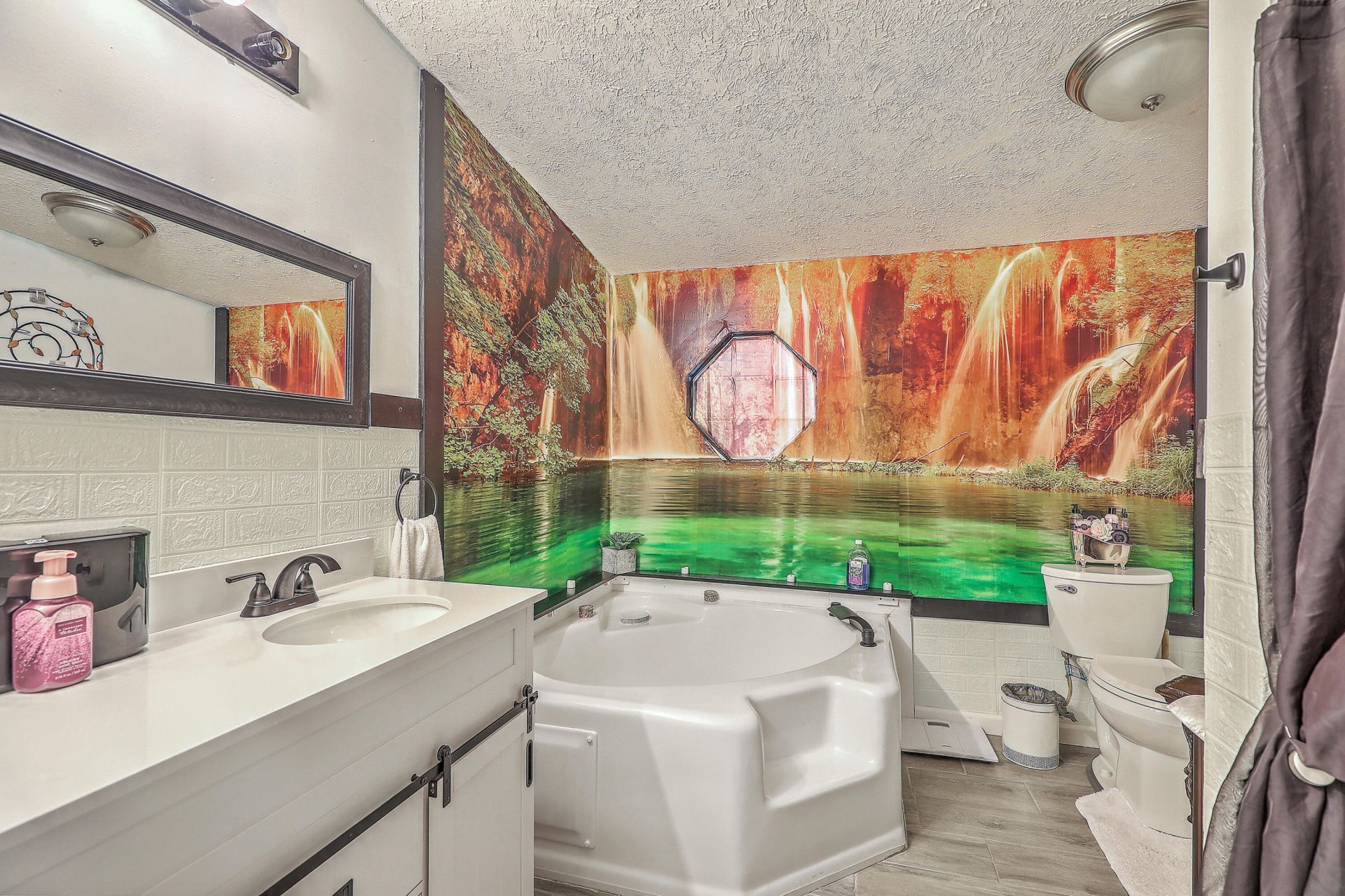 307 Glen Street Photo 12