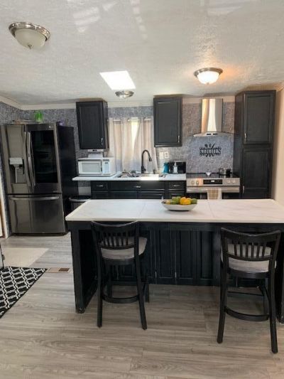 307 Glen Street Photo 8