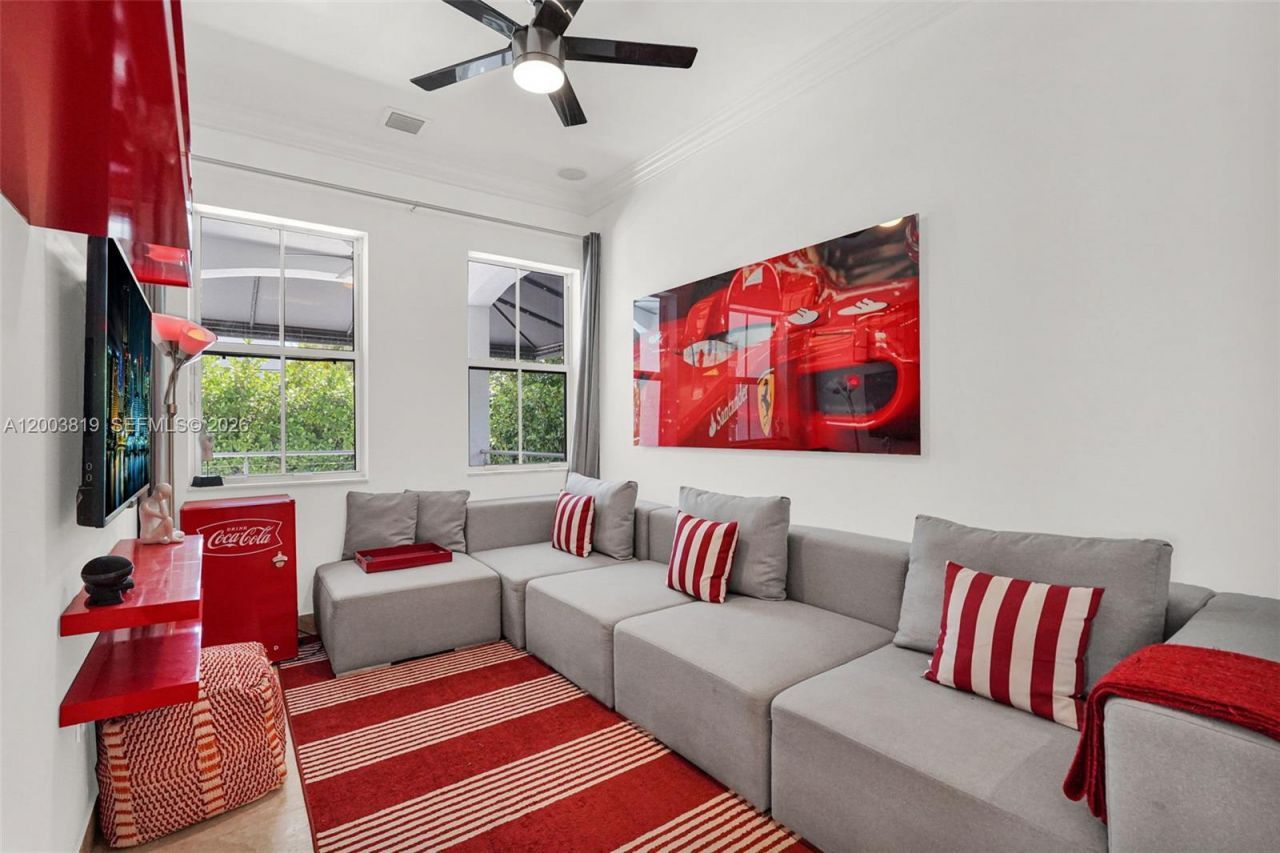 2143 N Bay Rd , Miami Beach, FL 33140 Photo