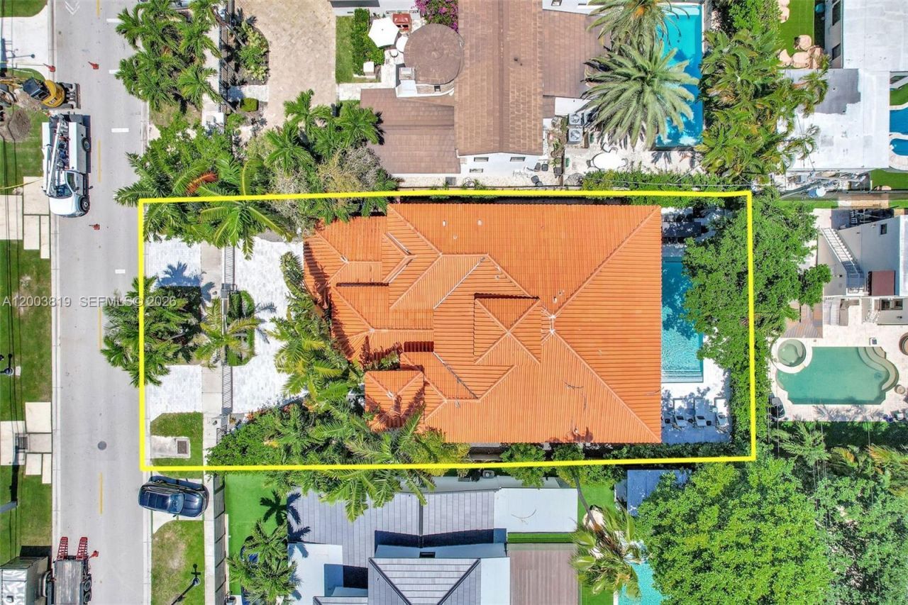 2143 N Bay Rd , Miami Beach, FL 33140 Photo