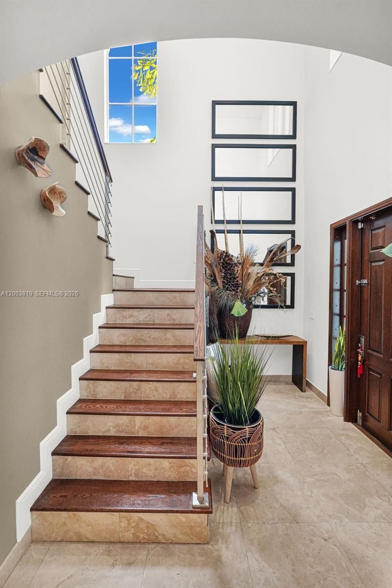2143 N Bay Rd, Miami Beach, FL 33140 Photo
