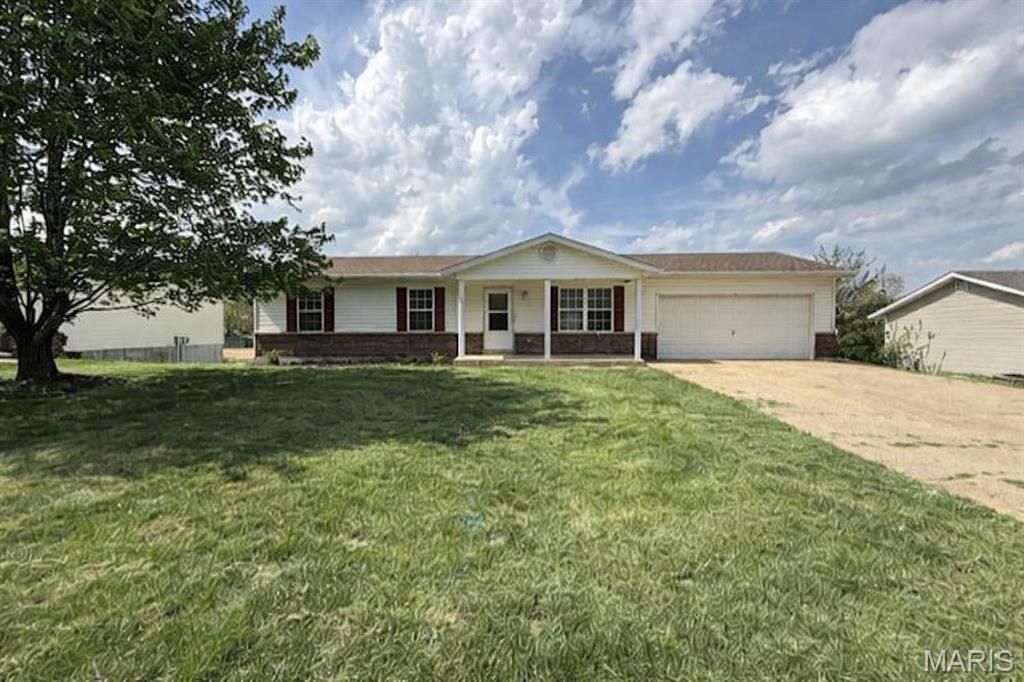 907 Westbrook Drive , Warrenton, MO 63383 Main Photo