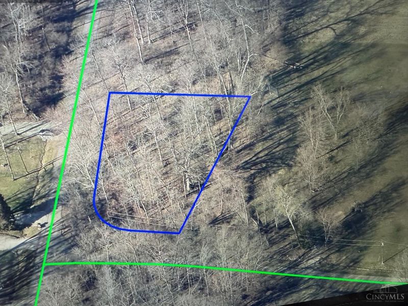 895 Dresden Drive, Perry Twp, OH 45118 Photo 4