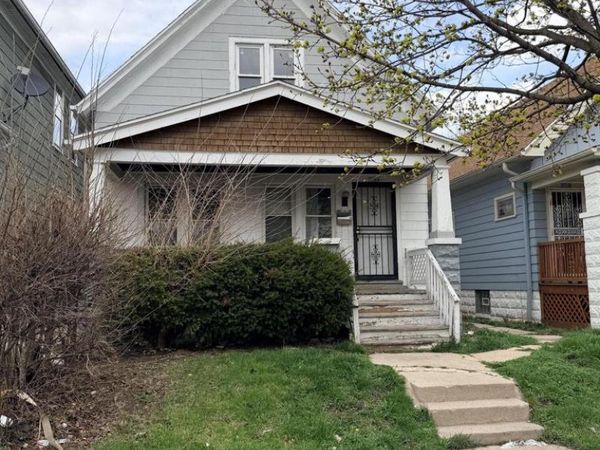 1304 W Ring STREET, Milwaukee, WI 53206