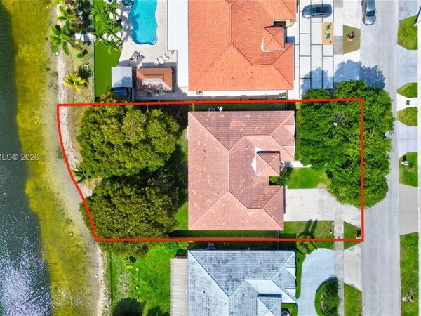 16252 SW 42nd Ter , Miami, FL 33185