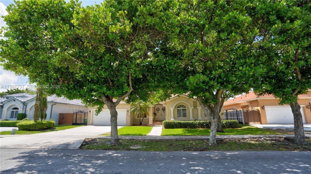 16252 SW 42nd Ter , Miami, FL 33185 Photo