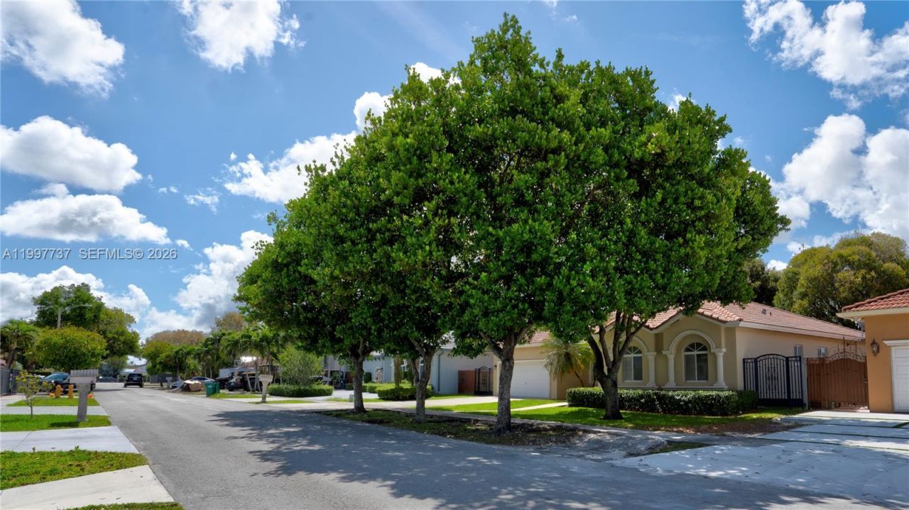 16252 SW 42nd Ter , Miami, FL 33185 Photo