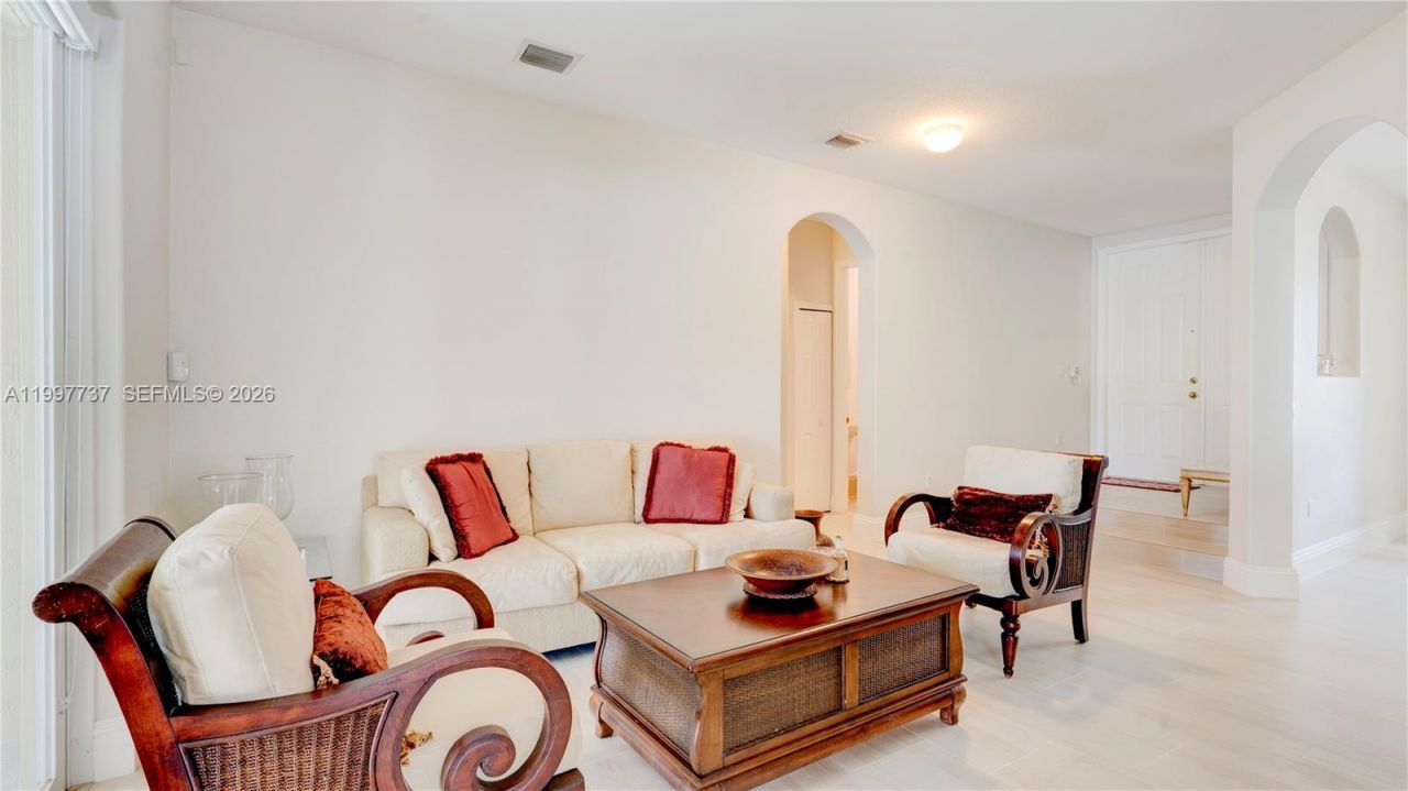 16252 SW 42nd Ter , Miami, FL 33185 Photo