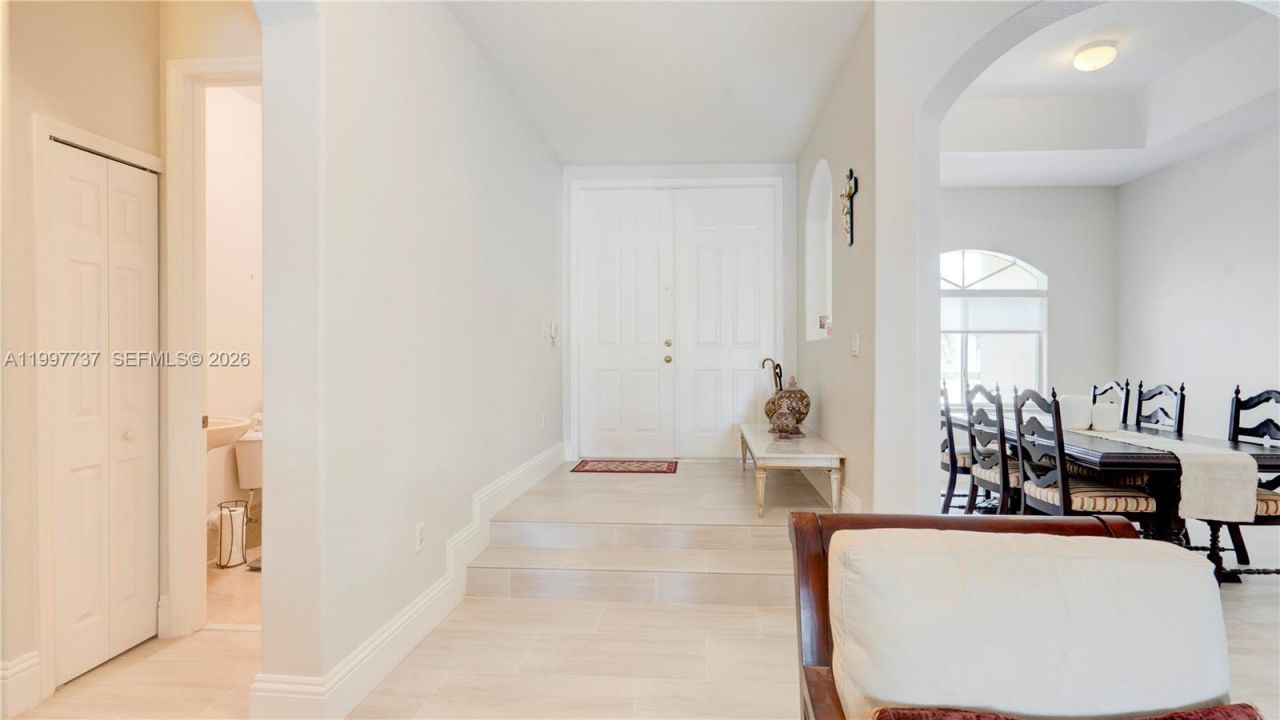 16252 SW 42nd Ter , Miami, FL 33185 Photo