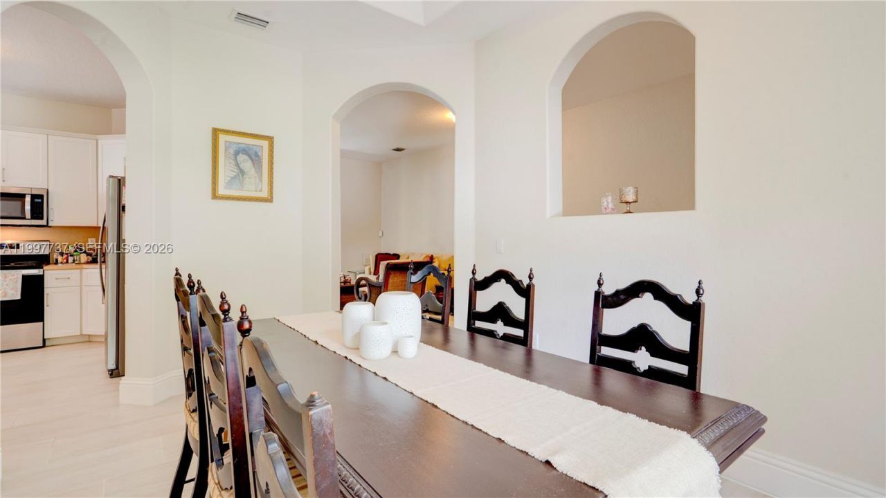 16252 SW 42nd Ter , Miami, FL 33185 Photo