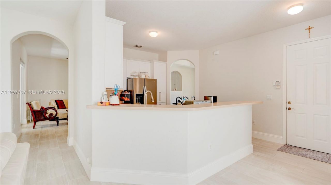 16252 SW 42nd Ter , Miami, FL 33185 Photo