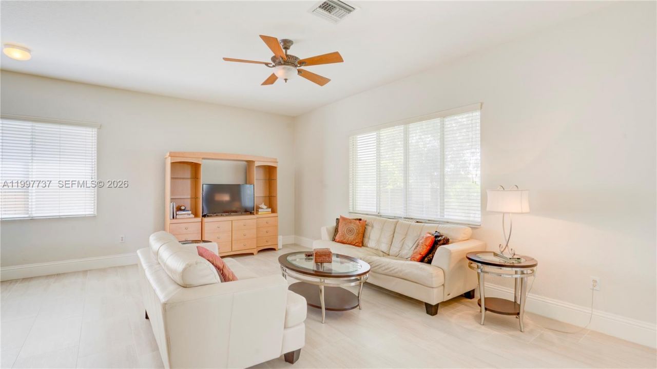 16252 SW 42nd Ter , Miami, FL 33185 Photo