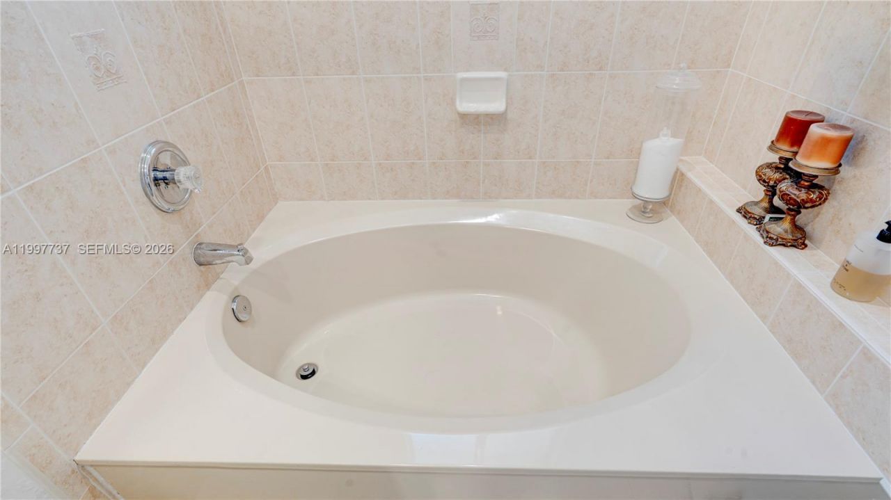 16252 SW 42nd Ter , Miami, FL 33185 Photo