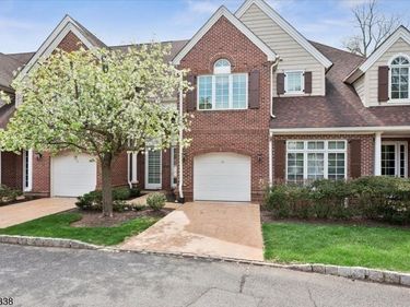 28 SCHMIDT CIRCLE, Watchung, NJ 07069