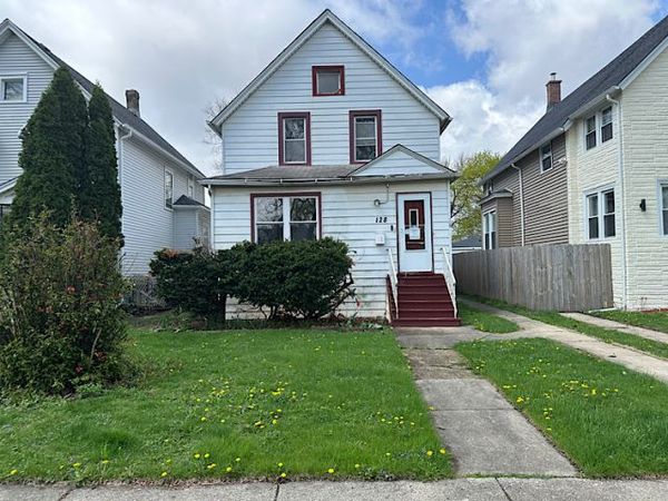 128 S 12th Avenue , Maywood, IL 60153