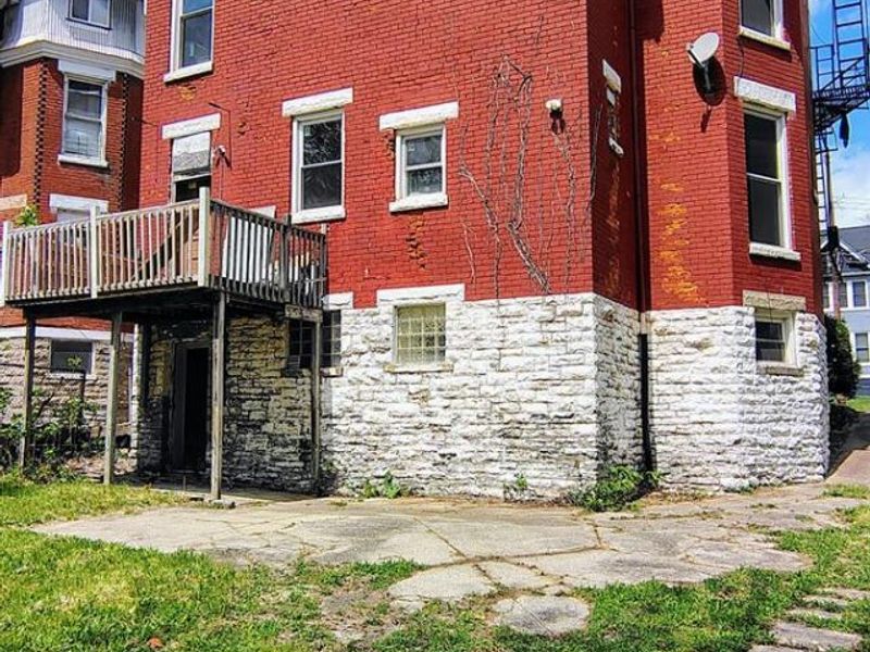 837 Hutchins Avenue, Cincinnati, OH 45229 Photo 3