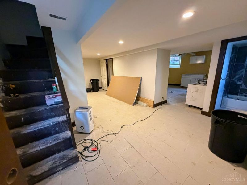 837 Hutchins Avenue, Cincinnati, OH 45229 Photo 34