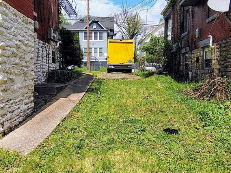 837 Hutchins Avenue, Cincinnati, OH 45229 Photo 4